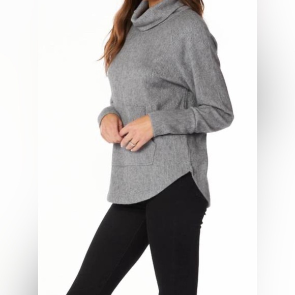 NWT Women’s Bobi Los Angeles Gray Funnel Neck Raglan w/Pocket Sweater - Picture 2 of 6